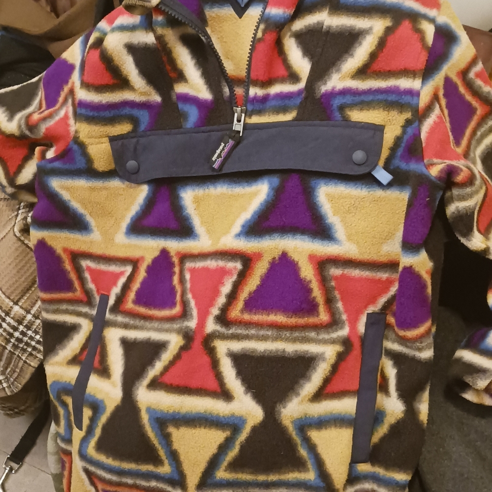 Patagonia large hoodie in kids